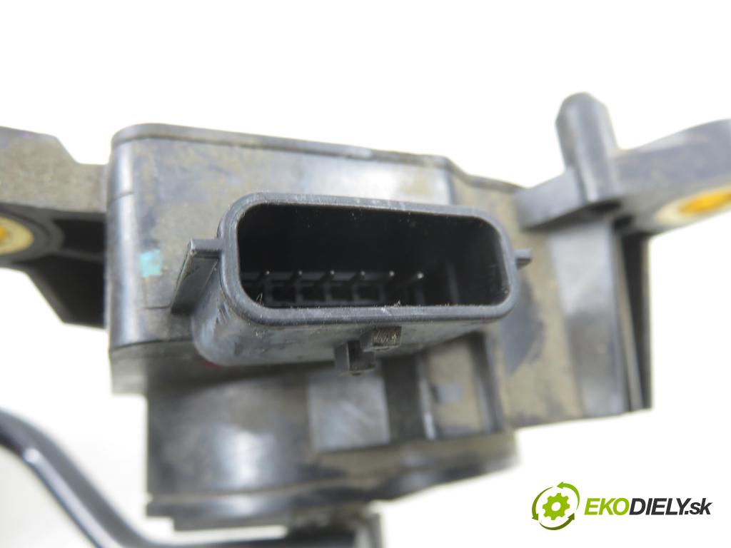 RENAULT KOLEOS I (HY_) SUV 2011 110,00 2.0 dCi 4x4 150 1995,00 potenciometr plynového pedálu 18002JY40A (Potenciometr plynového pedálu)