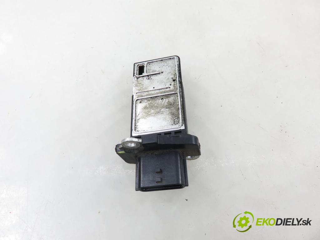 RENAULT KOLEOS I (HY_) SUV 2011 110,00 2.0 dCi 4x4 150 1995,00 váha vzduchu vzduchu AFH70M38 ; 226807S000