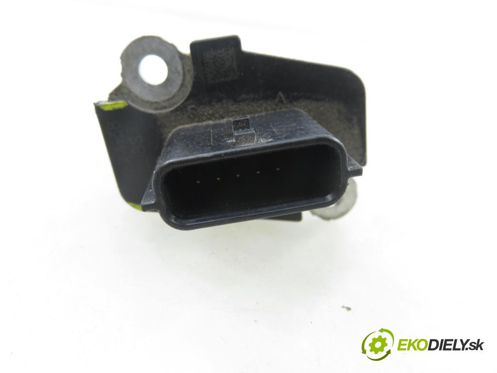 RENAULT KOLEOS I (HY_) SUV 2011 110,00 2.0 dCi 4x4 150 1995,00 váha vzduchu vzduchu AFH70M38 ; 226807S000