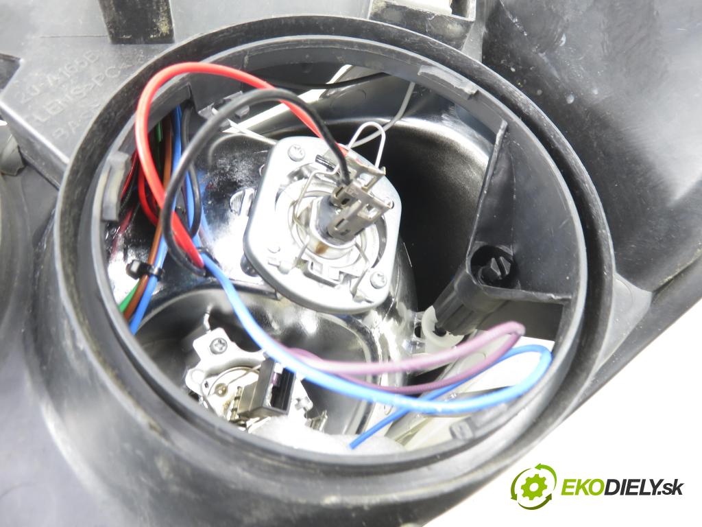 PEUGEOT 307 (3A/C) HB 2003 79,00 2.0 HDi 110 - RHS 1997,00 svetla PŘEDNÍ: