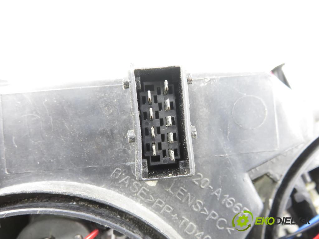 PEUGEOT 307 (3A/C) HB 2003 79,00 2.0 HDi 110 - RHS 1997,00 svetla PŘEDNÍ: