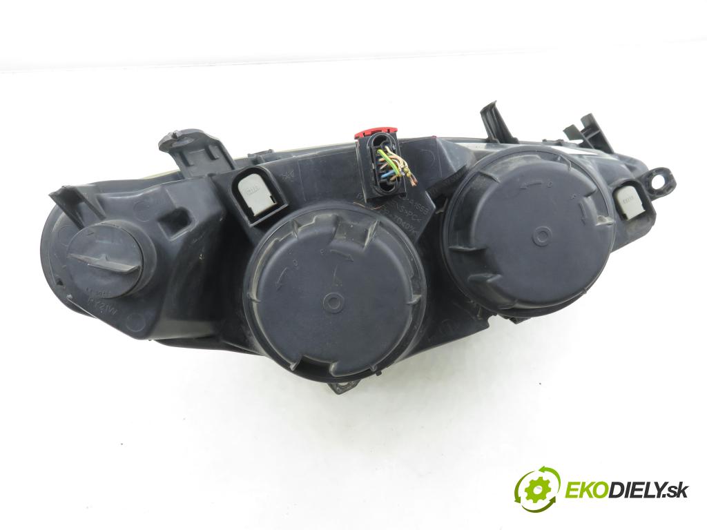 PEUGEOT 307 (3A/C) HB 2003 79,00 2.0 HDi 110 - RHS 1997,00 svetla PŘEDNÍ: