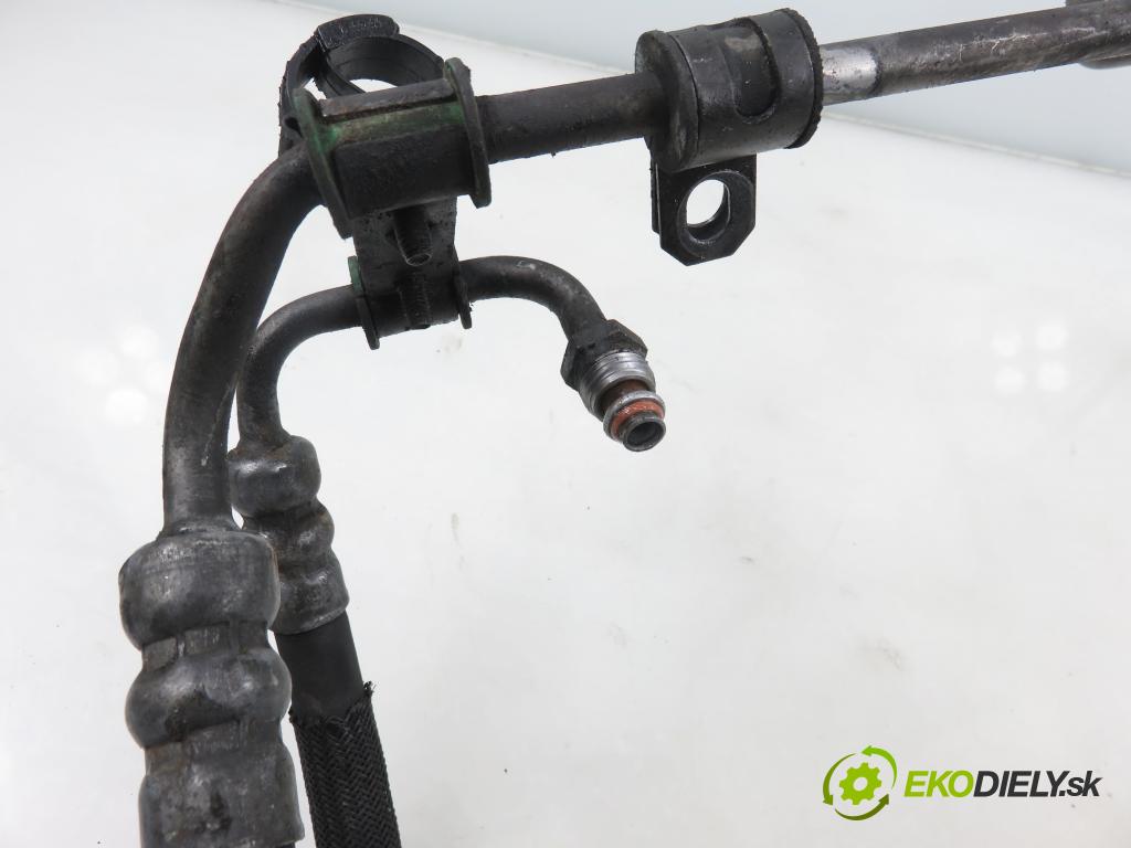CITROEN C5 III Break (RW_) KOMBI 2008 150,00 2.7 HDi - UHZ (DT17BTED4) 2720,00 trubka / Rúra servočerpadlo