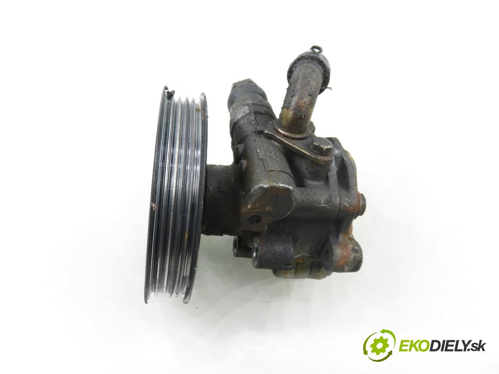 VW PASSAT B5.5 (3B3) SEDAN 2001 74,00 1.9 TDI PD 101 - AVB 1896,00 Pumpa servočerpadlo 8D0145177Q (Servočerpadlo)