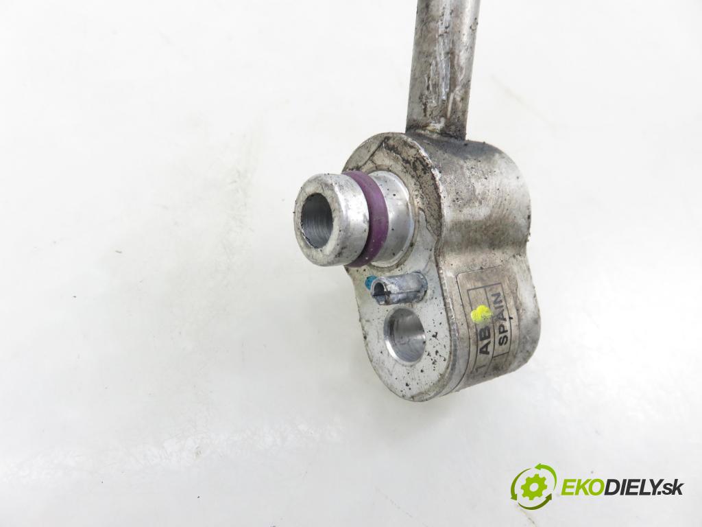 VW TOURAN (1T3) MINIVAN 2012 103,00 2.0 TDI - CFHC 1968,00 rúrka klimatizácie 1T0820741AB