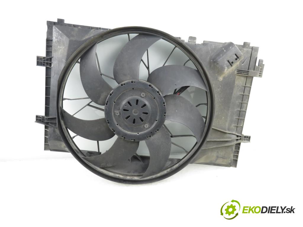 MERCEDES-BENZ KLASA C T-Model (S203) KOMBI 2005 90,00 C 200 CDI (203.207) 122 - OM 646.962 2148,00 ventilátor chladič PODNEBÍ / VODA A2035400688