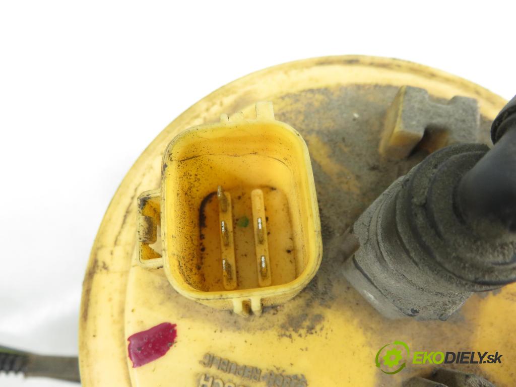 VOLVO S60 I (384) SEDAN 2006 136,00 2.4 D5 - D 5244 T4 2400,00 pumpa paliva 30671066 ; 0580303065