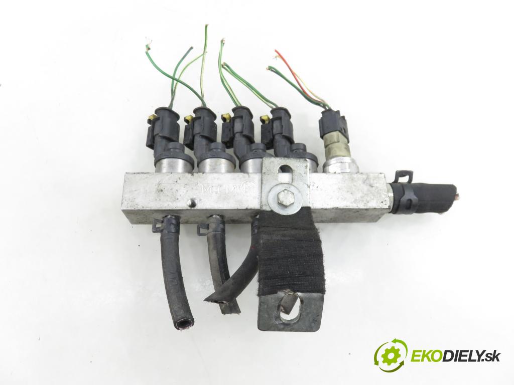 NISSAN ALMERA II Hatchback (N16) HB 2005 72,00 1.5 - QG15DE 1498,00 lišta vstřikovací LPG 09SQ99020021 ; 67R010185