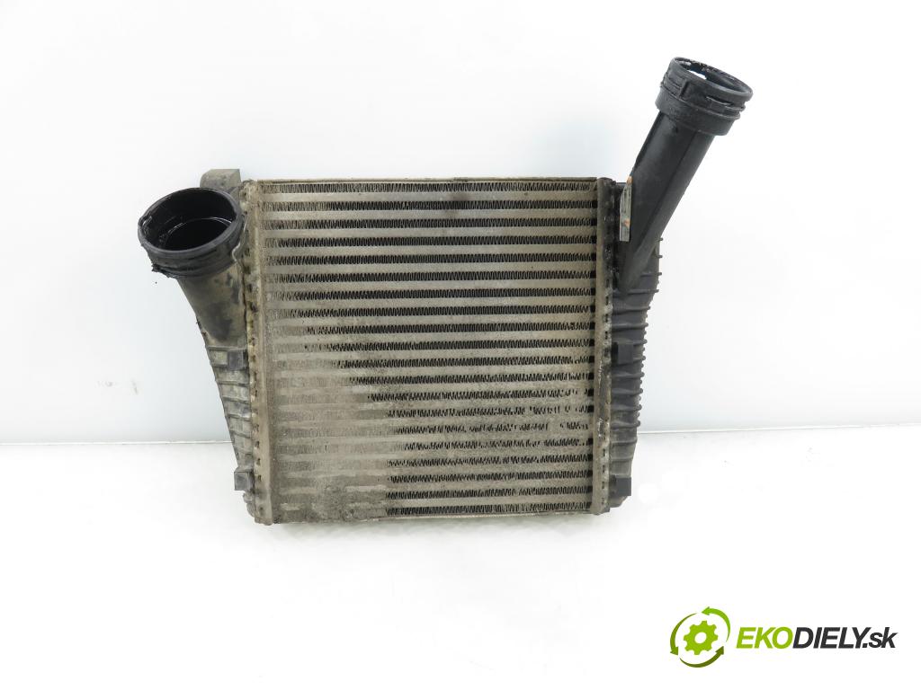 PORSCHE CAYENNE II (92A) SUV 2010 176,00 3.0 Diesel - M 05.9E 2967,00 chladič intercooler 7L0145804A