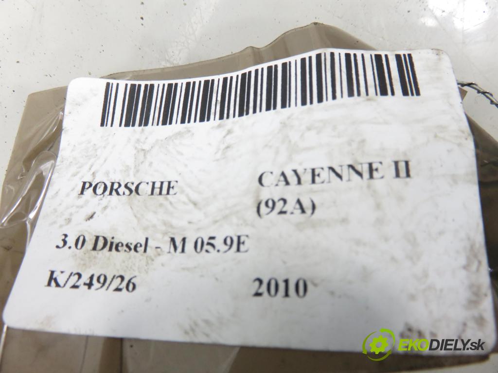 PORSCHE CAYENNE II (92A) SUV 2010 176,00 3.0 Diesel - M 05.9E 2967,00 chladič intercooler 7L6145803D
