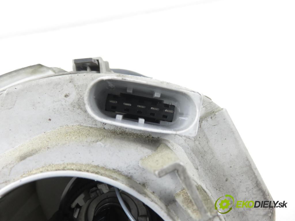 MERCEDES-BENZ KLASA C T-Model (S203) KOMBI 2005 90,00 C 200 CDI (203.207) 122 - OM 646.962 2148,00 Svetlo LP 0301166205