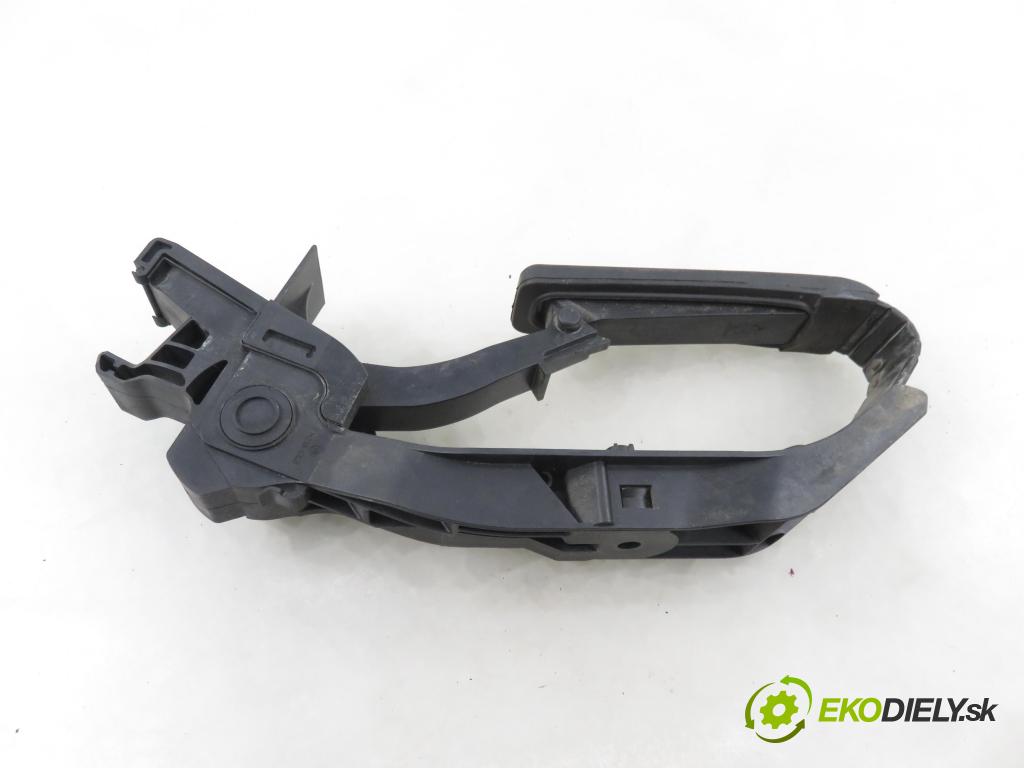 MERCEDES-BENZ KLASA C T-Model (S203) KOMBI 2005 90,00 C 200 CDI (203.207) 122 - OM 646.962 2148,00 potenciometr plynového pedálu A2113000404 (Potenciometr plynového pedálu)