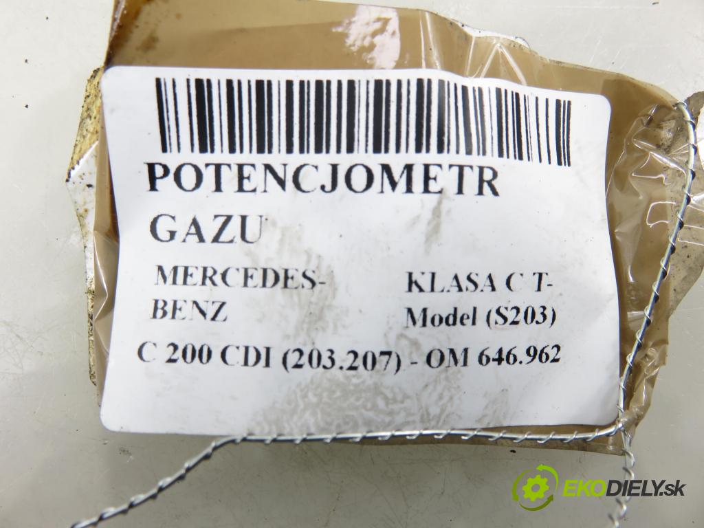 MERCEDES-BENZ KLASA C T-Model (S203) KOMBI 2005 90,00 C 200 CDI (203.207) 122 - OM 646.962 2148,00 potenciometr plynového pedálu A2113000404 (Potenciometr plynového pedálu)