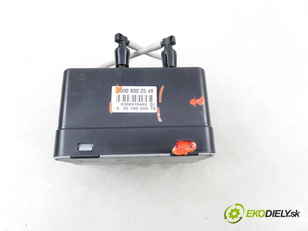 MERCEDES-BENZ KLASA C T-Model (S203) KOMBI 2005 90,00 C 200 CDI (203.207) 122 - OM 646.962 2148,00 motorek zámku centrálního 0008002548