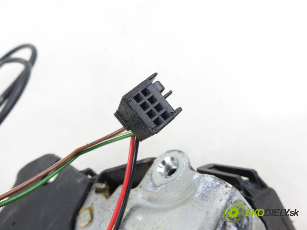 MERCEDES-BENZ KLASA C T-Model (S203) KOMBI 2005 90,00 C 200 CDI (203.207) 122 - OM 646.962 2148,00 zámok 004133112637