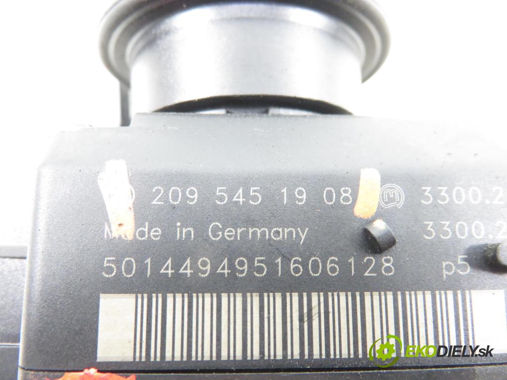 MERCEDES-BENZ KLASA C T-Model (S203) KOMBI 2005 90,00 C 200 CDI (203.207) 122 - OM 646.962 2148,00 spínačka 2095451908 (Spínací skříňka)