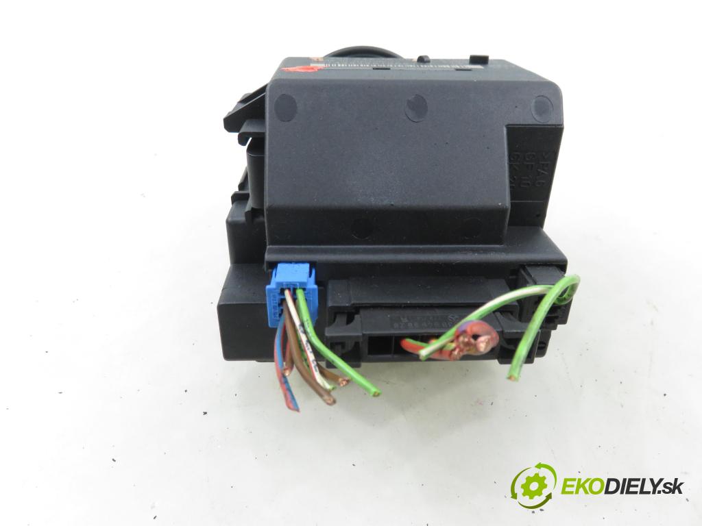 MERCEDES-BENZ KLASA C T-Model (S203) KOMBI 2005 90,00 C 200 CDI (203.207) 122 - OM 646.962 2148,00 spínačka 2095451908 (Spínací skříňka)