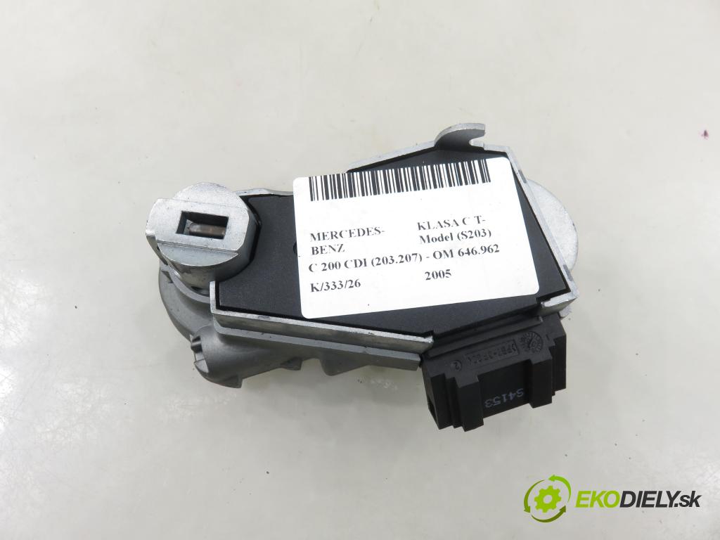 MERCEDES-BENZ KLASA C T-Model (S203) KOMBI 2005 90,00 C 200 CDI (203.207) 122 - OM 646.962 2148,00 blokáda tyče volantu A2034621130