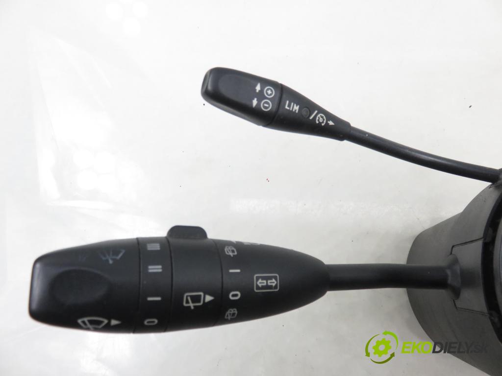 MERCEDES-BENZ KLASA C T-Model (S203) KOMBI 2005 90,00 C 200 CDI (203.207) 122 - OM 646.962 2148,00 páčka/prepínač A2035405845