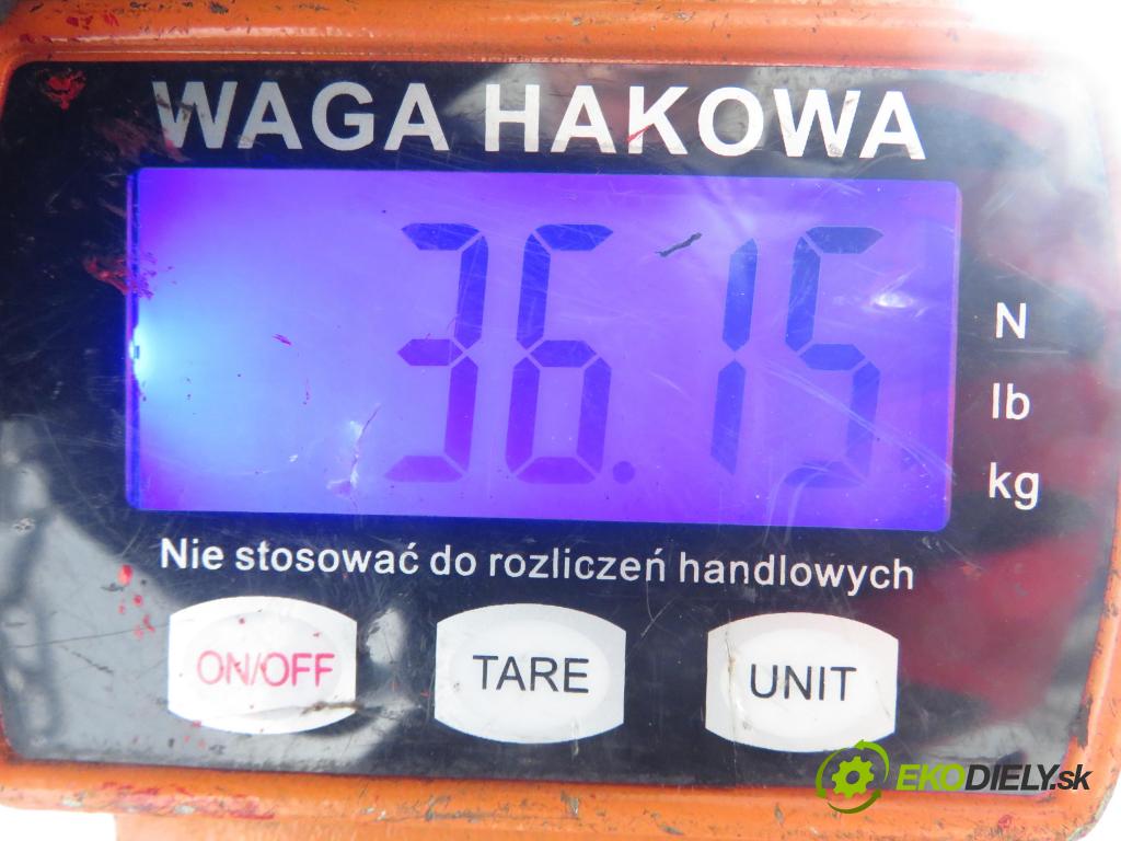 PEUGEOT 308 II HB 2014 68,00 1.6 HDi - 9HP (DV6DTED) 1560,00 výztuha zadní část ABS