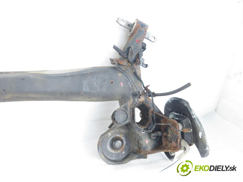 PEUGEOT 308 II HB 2014 68,00 1.6 HDi - 9HP (DV6DTED) 1560,00 výztuha zadní část ABS