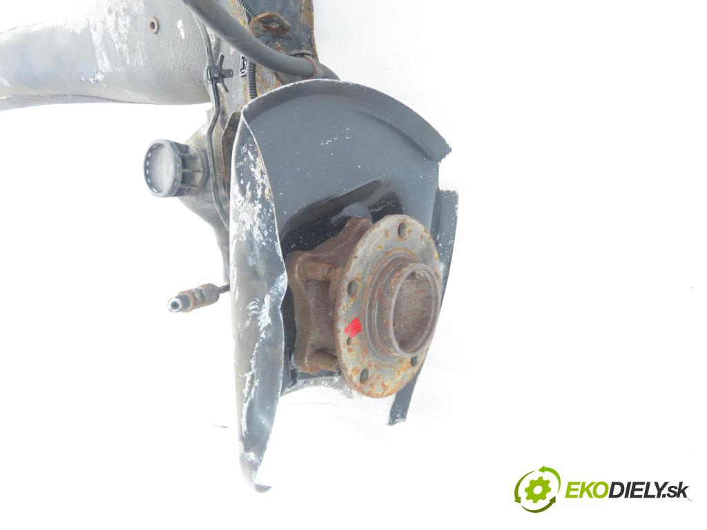 PEUGEOT 308 II HB 2014 68,00 1.6 HDi - 9HP (DV6DTED) 1560,00 výztuha zadní část ABS