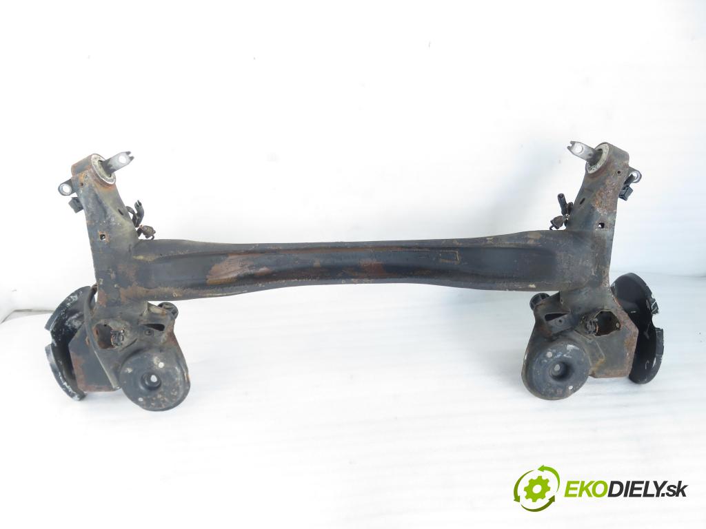 PEUGEOT 308 II HB 2014 68,00 1.6 HDi - 9HP (DV6DTED) 1560,00 výztuha zadní část ABS