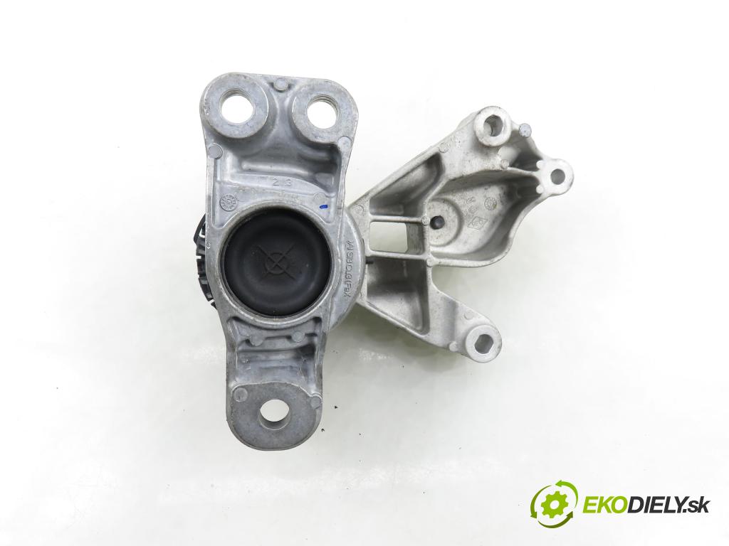 DACIA DUSTER (HM_) SUV 2021 74,00 1.0 TCe 100 (HMMT) 999,00 Uchytenie Motor 112322283R