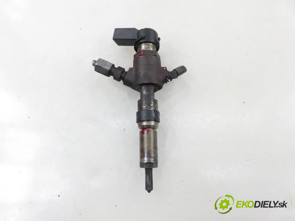 FORD FIESTA V (JH_, JD_) HB 2007 50,00 1.4 TDCi 68 - F6JB 1399,00 vstrekovač 9654551080 (Vstrekovač paliva)