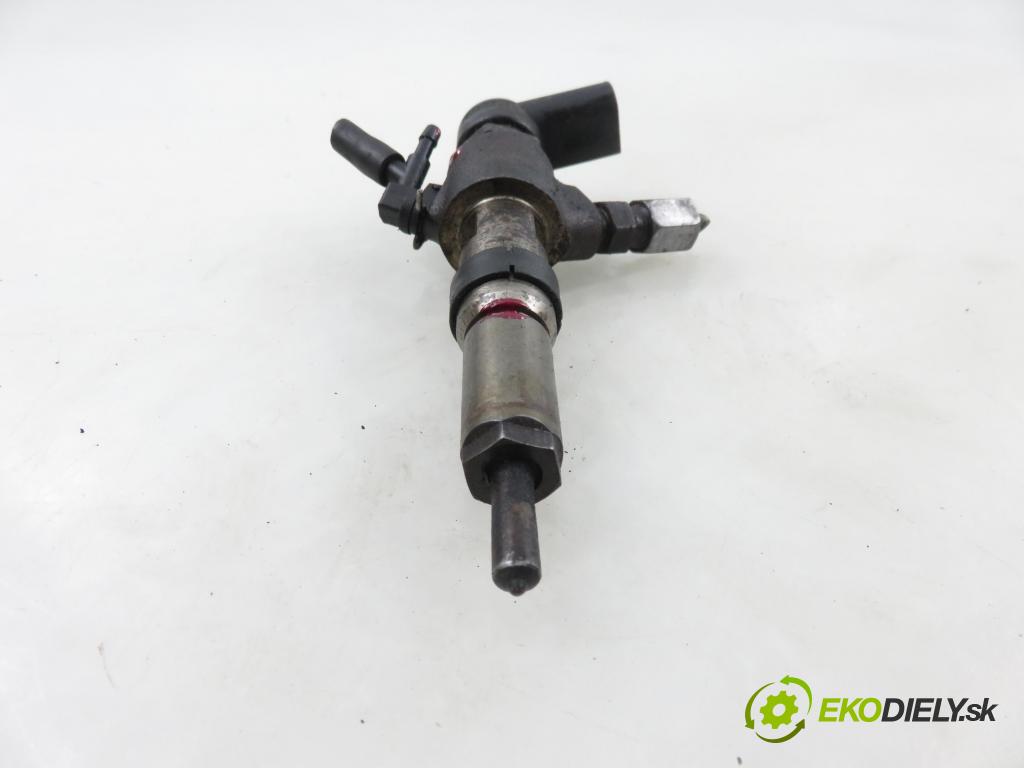 FORD FIESTA V (JH_, JD_) HB 2007 50,00 1.4 TDCi 68 - F6JB 1399,00 vstrekovač 9654551080 (Vstrekovač paliva)