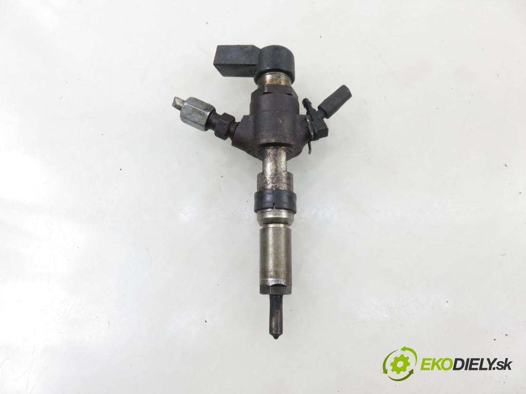 FORD FIESTA V (JH_, JD_) HB 2007 50,00 1.4 TDCi 68 - F6JB 1399,00 vstrekovač 9654551080 (Vstrekovač paliva)