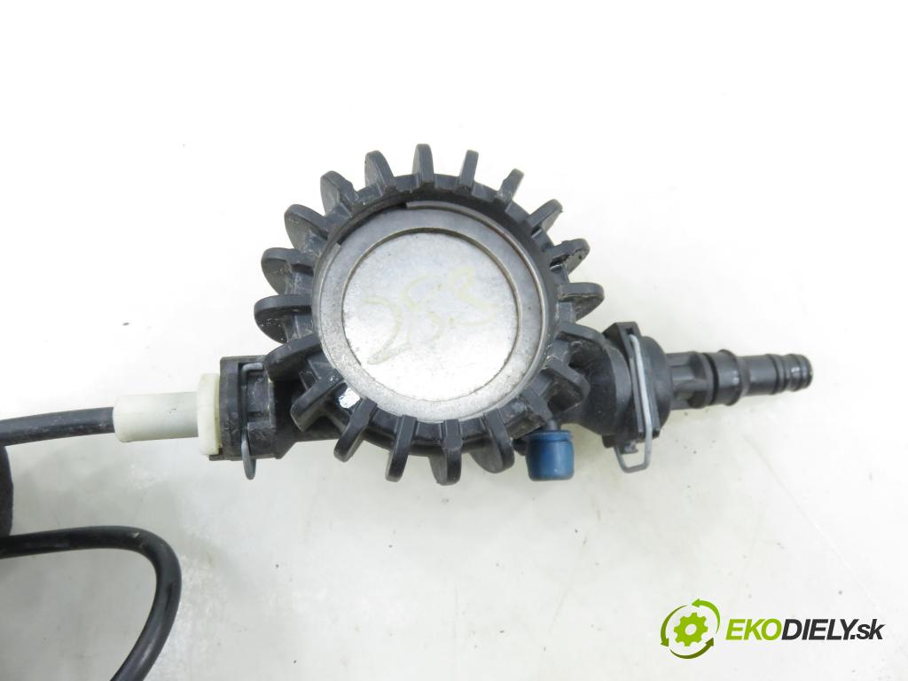 DACIA DUSTER (HM_) SUV 2021 74,00 1.0 TCe 100 (HMMT) 999,00 trubka vypínacího ložiska 308517830R