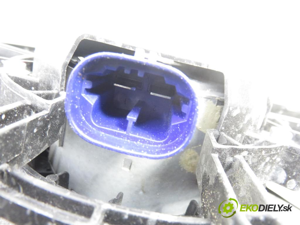 DACIA DUSTER (HM_) SUV 2021 74,00 1.0 TCe 100 (HMMT) 999,00 Ventilátor chladič klíma/voda 214818665R