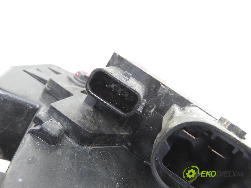 DACIA DUSTER (HM_) SUV 2021 74,00 1.0 TCe 100 (HMMT) 999,00 Ventilátor chladič klíma/voda 214818665R