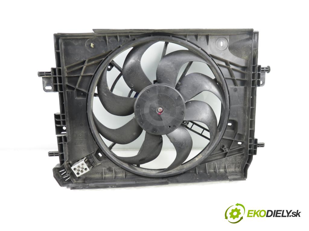 DACIA DUSTER (HM_) SUV 2021 74,00 1.0 TCe 100 (HMMT) 999,00 Ventilátor chladič klíma/voda 214818665R