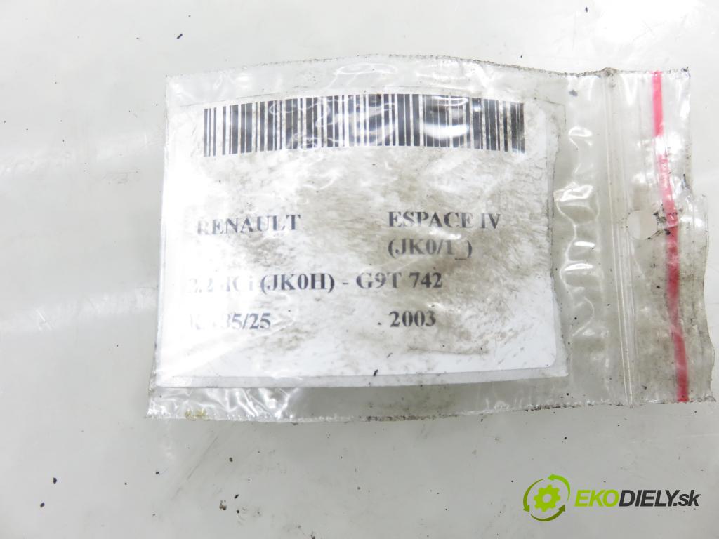RENAULT ESPACE IV (JK0/1_) MINIVAN 2003 110,00 2.2 dCi (JK0H) 150 - G9T 742 2188,00 Chladič servočerpadlo 8200300745