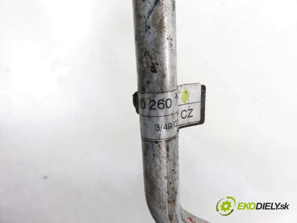 AUDI A4 (8K2, B8) SEDAN 2008 118,00 1.8 TFSI - CABB 1798,00 rúrka klimatizácie 8K0260710H