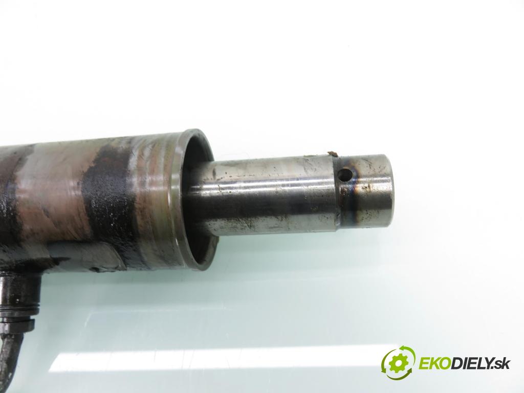 VW SHARAN (7M8, 7M9, 7M6) MINIVAN 1999 81,00 1.9 TDI 110 - AFN 1896,00 Riadenie ZE riadením 7M1422055L ; 95VW3503AL