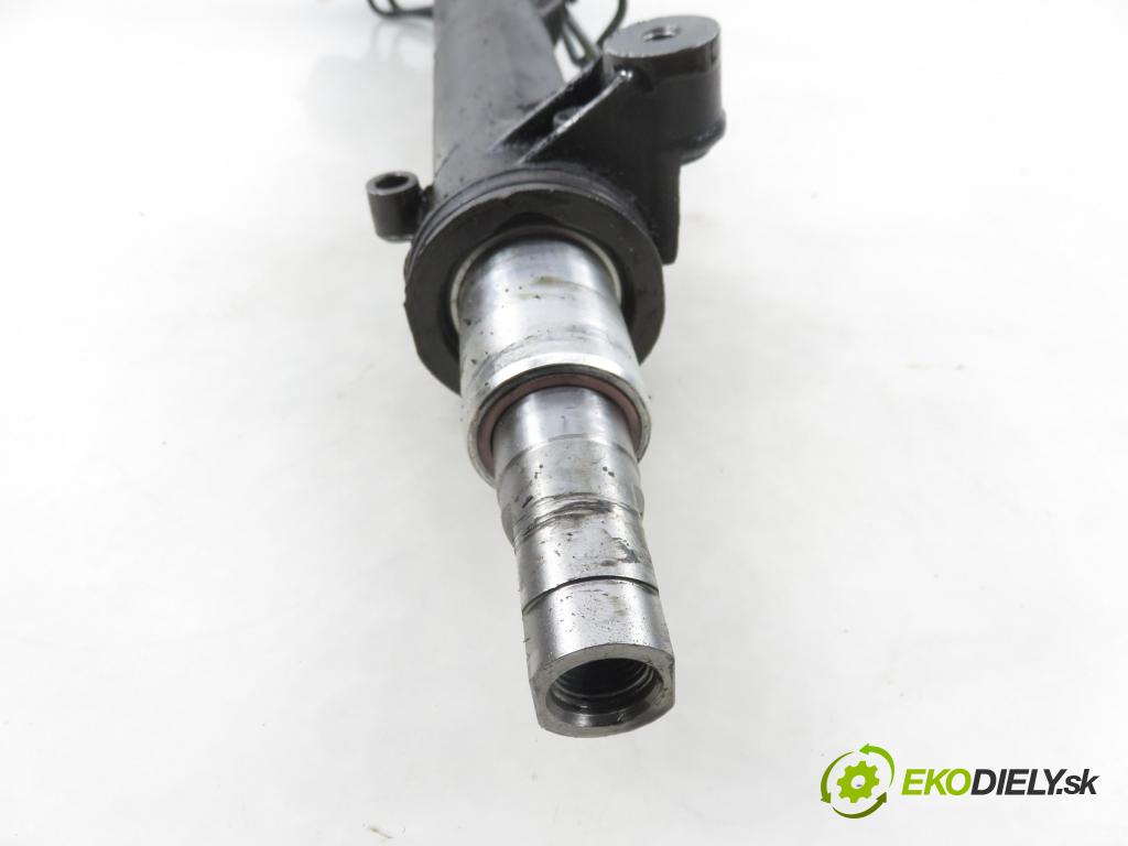 VW PASSAT B5 (3B2) SEDAN 1999 81,00 1.9 TDI 110 - AFN 1896,00 Riadenie ZE riadením