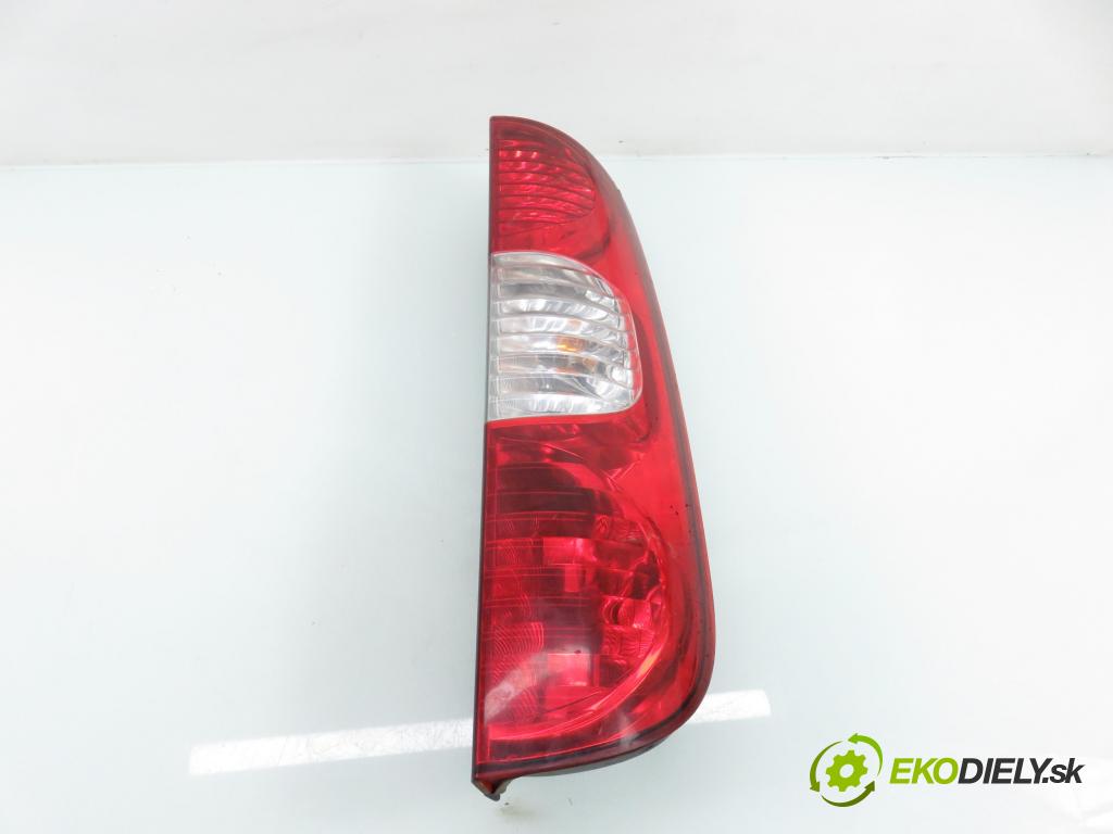 FIAT DOBLO nadwozie wielkoprzestrzenne (MPV) (119_, 223_) KOMBIVAN 2006 55,00 1.3 JTD - 199 A2.000 1248,00 Svetlo pravé zadné 20110999