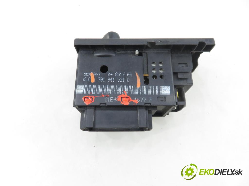 VW TRANSPORTER IV Skrzynia (70XA) FURGON 1997 55,00 2.4 D - AJA 2370,00 prepínač svetlá 701941531E