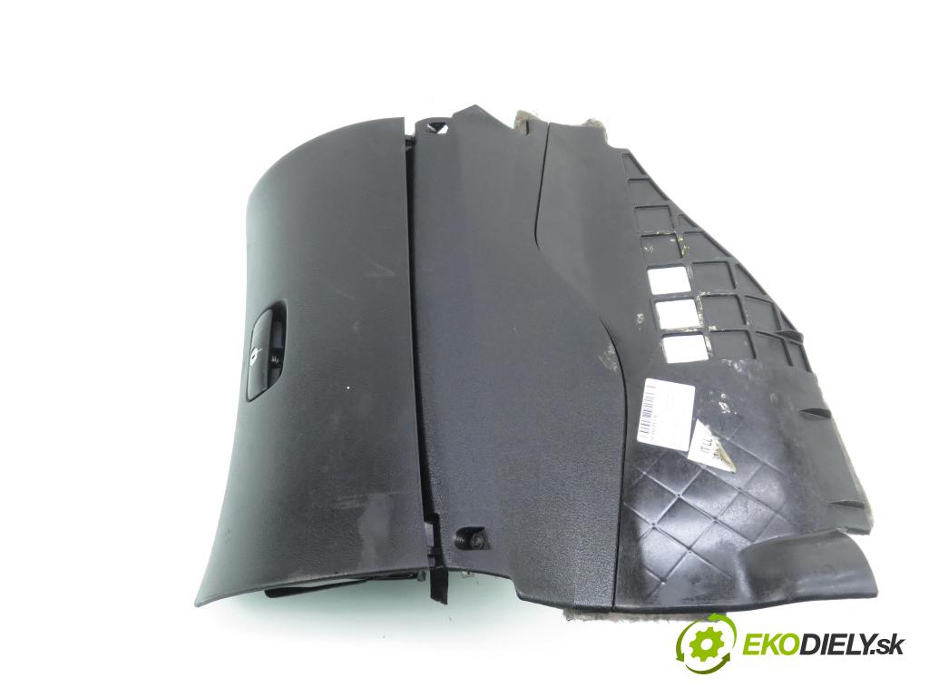 VW PASSAT B5.5 (3B3) SEDAN 2001 74,00 1.9 TDI PD 101 - AVB 1896,00 Priehradka, kastlík 3B1857101