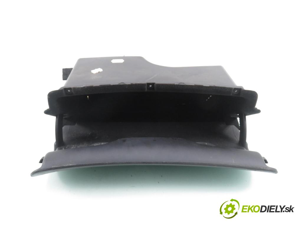 VW PASSAT B5.5 (3B3) SEDAN 2001 74,00 1.9 TDI PD 101 - AVB 1896,00 Priehradka, kastlík 3B1857101