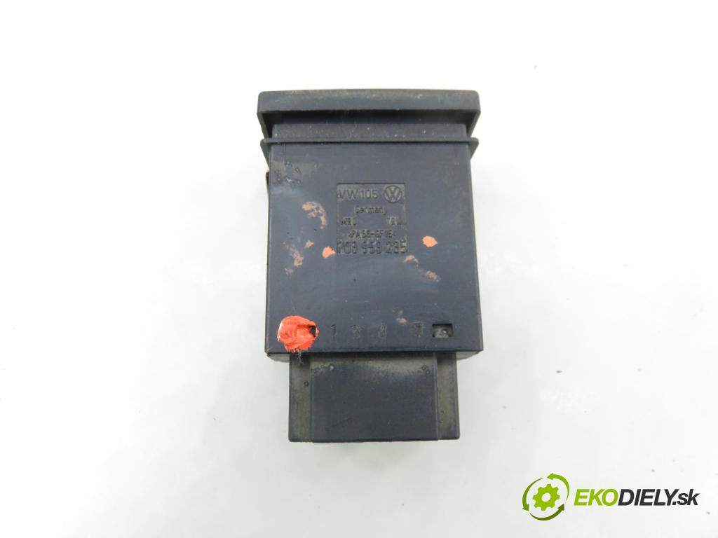 VW TRANSPORTER IV Skrzynia (70XA) FURGON 1997 55,00 2.4 D - AJA 2370,00 přepínač nouzových 703953235