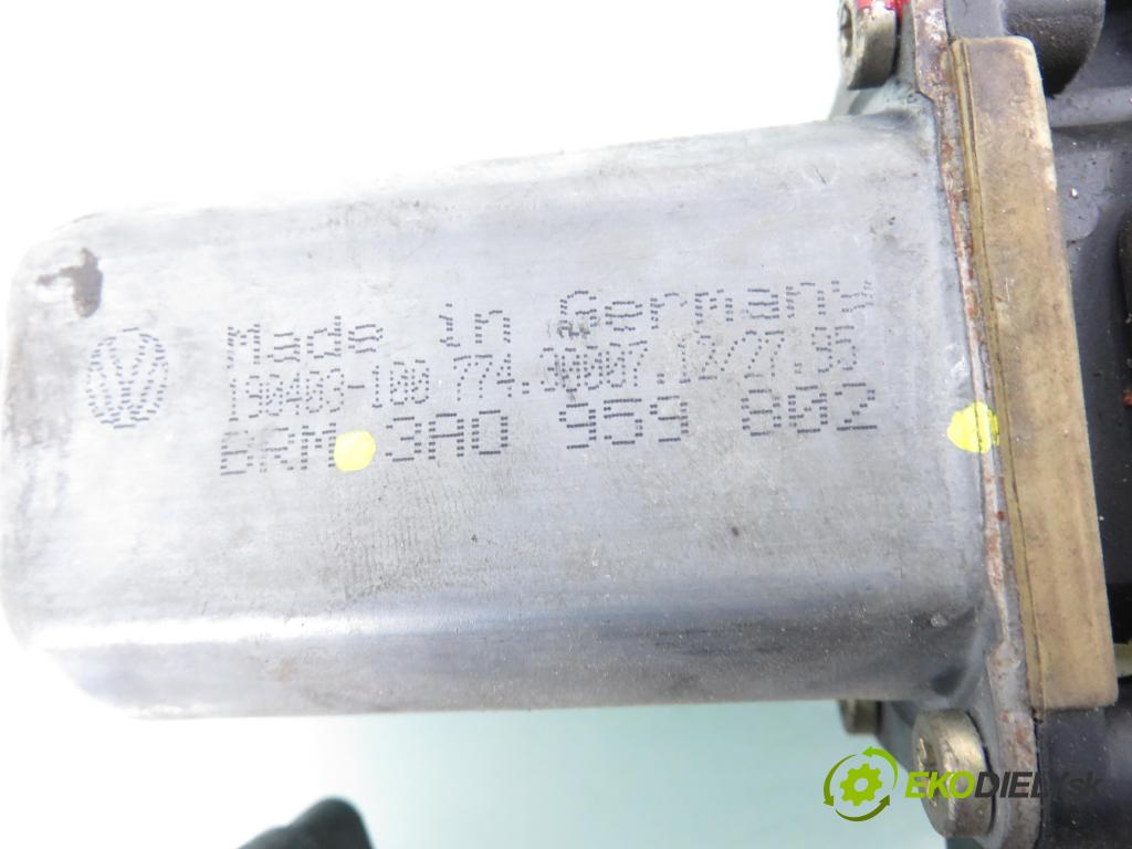 VW PASSAT B3/B4 Variant (3A5, 35I) KOMBI 1994 66,00 1.9 TDI - 1Z 1896,00 Mechanizmus okien 3A0959802