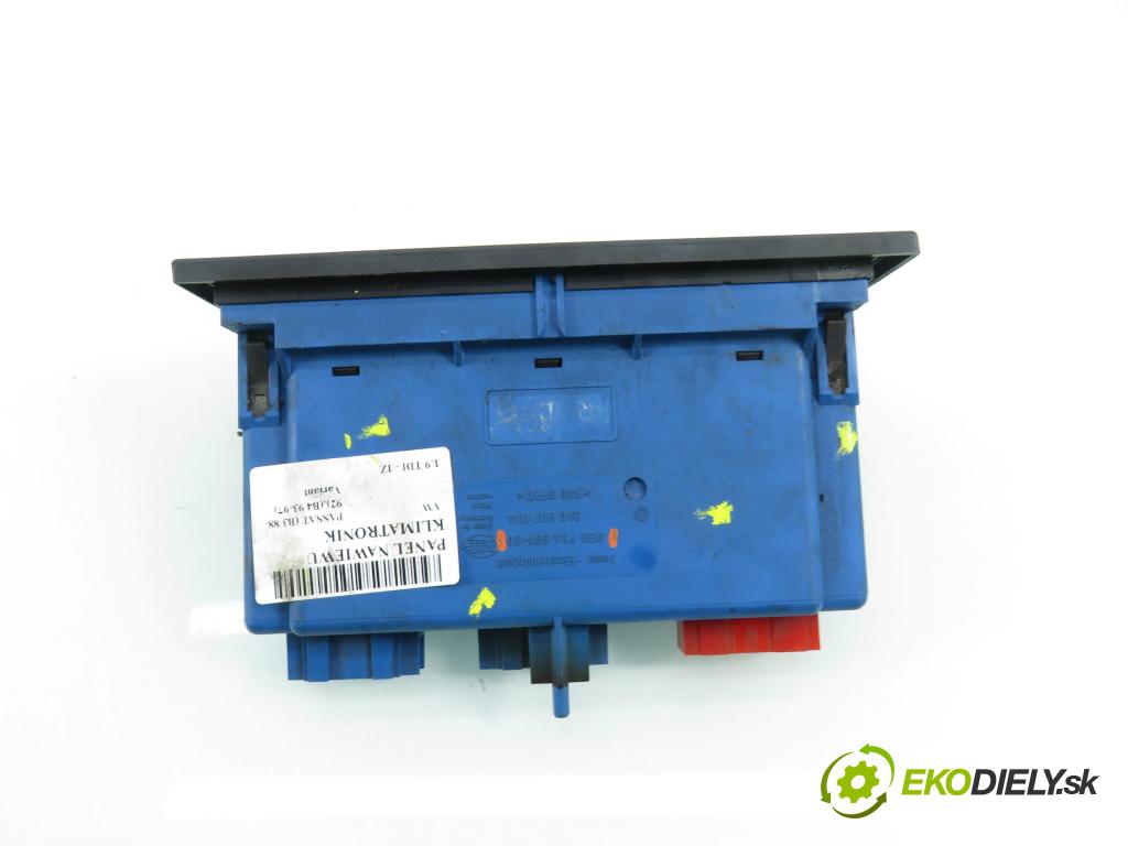 VW PASSAT B3/B4 Variant (3A5, 35I) KOMBI 1994 66,00 1.9 TDI - 1Z 1896,00 Panel kúrenia KLIMATRONIK 9BG72496100