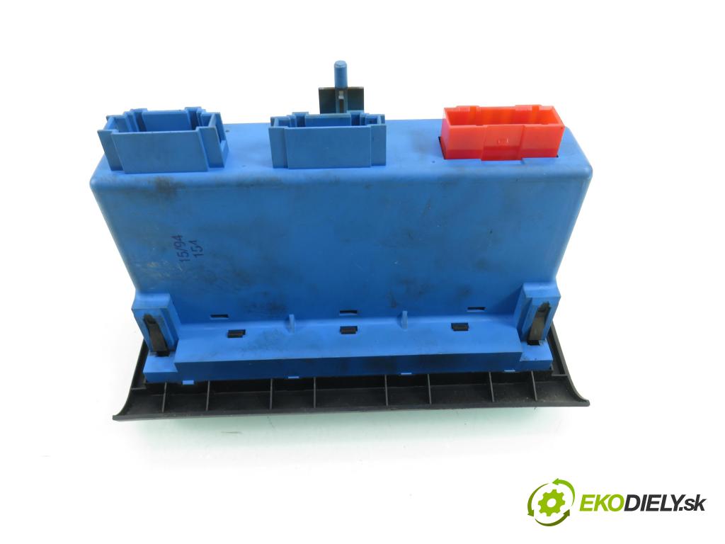 VW PASSAT B3/B4 Variant (3A5, 35I) KOMBI 1994 66,00 1.9 TDI - 1Z 1896,00 Panel kúrenia KLIMATRONIK 9BG72496100