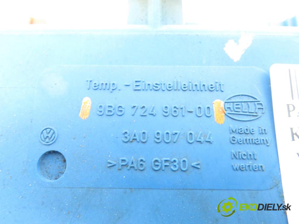 VW PASSAT B3/B4 Variant (3A5, 35I) KOMBI 1994 66,00 1.9 TDI - 1Z 1896,00 Panel kúrenia KLIMATRONIK 9BG72496100