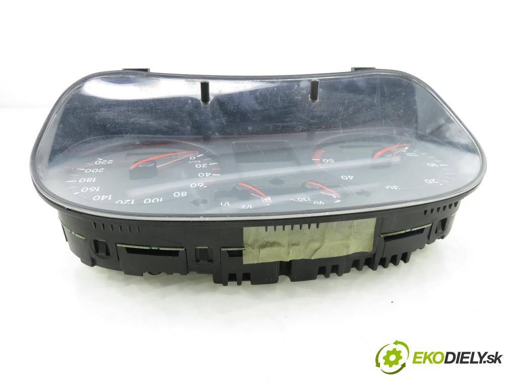 VW GOLF IV (1J1) HB 2001 66,00 1.9 TDI 90 - ALH 1896,00 Prístrojovka elektrický 1J0920926CX