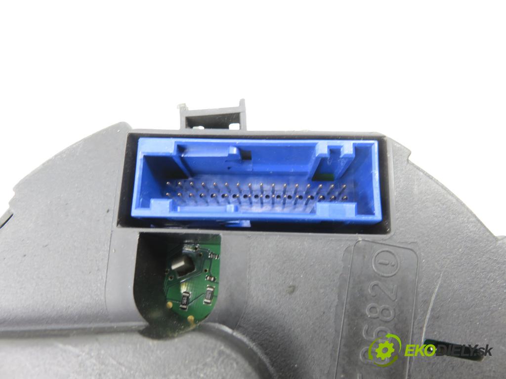 VW GOLF IV (1J1) HB 2001 66,00 1.9 TDI 90 - ALH 1896,00 Prístrojovka elektrický 1J0920926CX